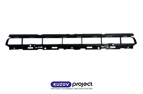 Решетка в бампер Audi A4 2015-2020 (Тайвань)