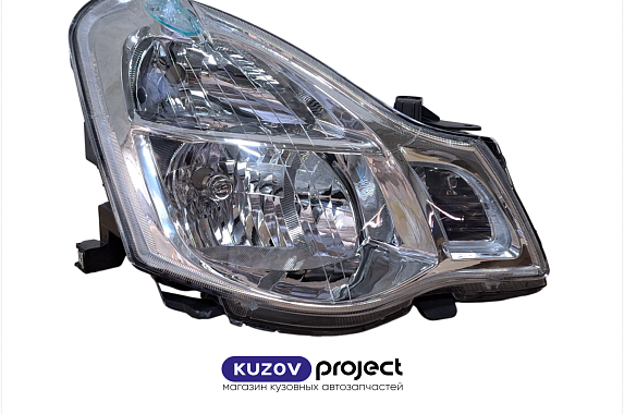 Фара правая с электрическим корректором (голубой габарит) Nissan Almera 2012-2019 (Китай)